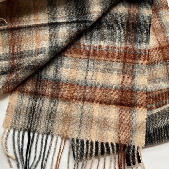 New Black Brown 1826 Rectangle Scarf 100% Wool Brown Tan Grey Plaid Check NWT - Picture 1 of 4